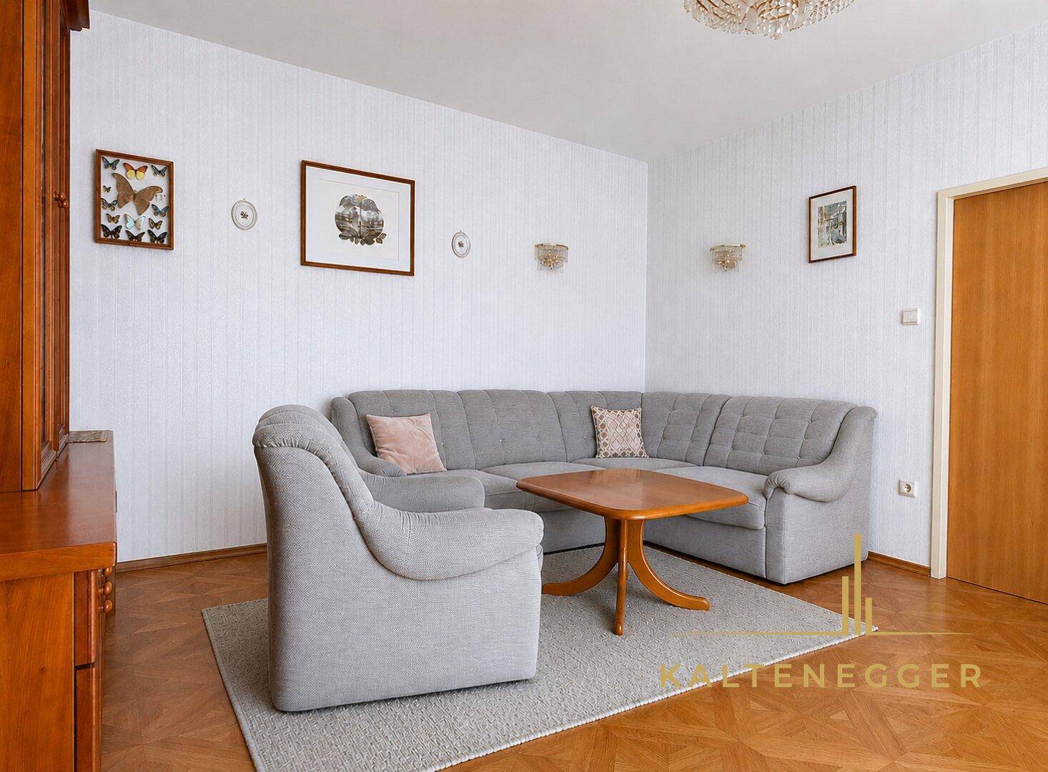 Helle 2-Zimmer-Wohnung mit verglaster West-Loggia und Schrankraum - 2. Liftstock - Ansicht 2
