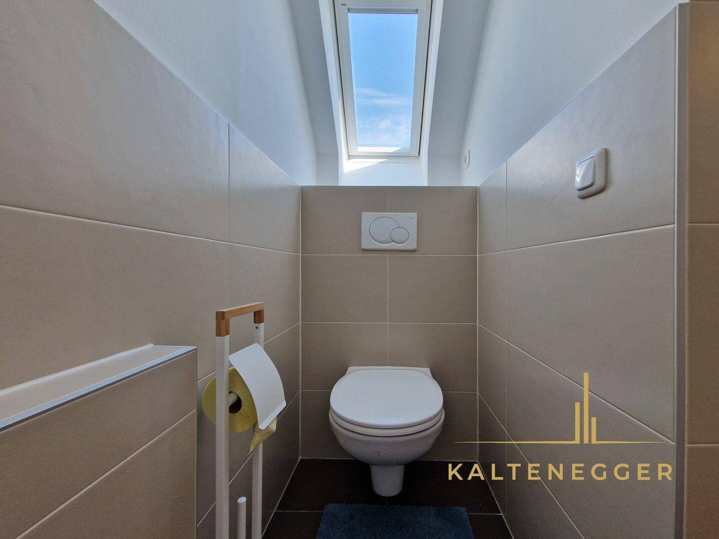 OG: WC im Badezimmer ca. 1,08 m²