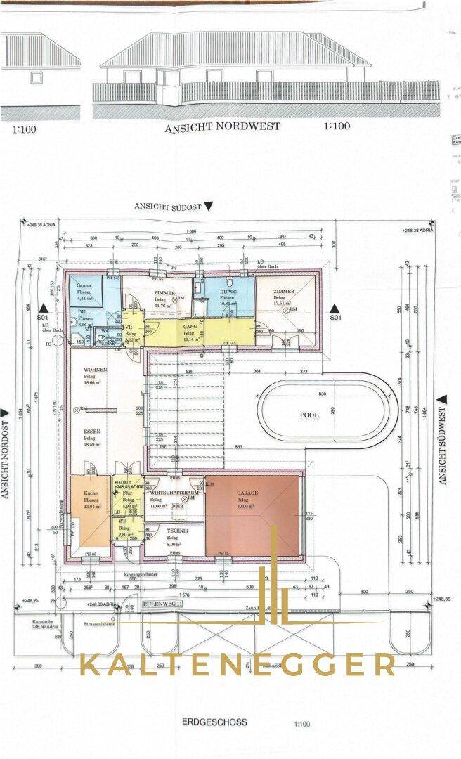 Grundriss des Erdgeschosses mit Wohnbereichen, Pool und integrierter Garage.