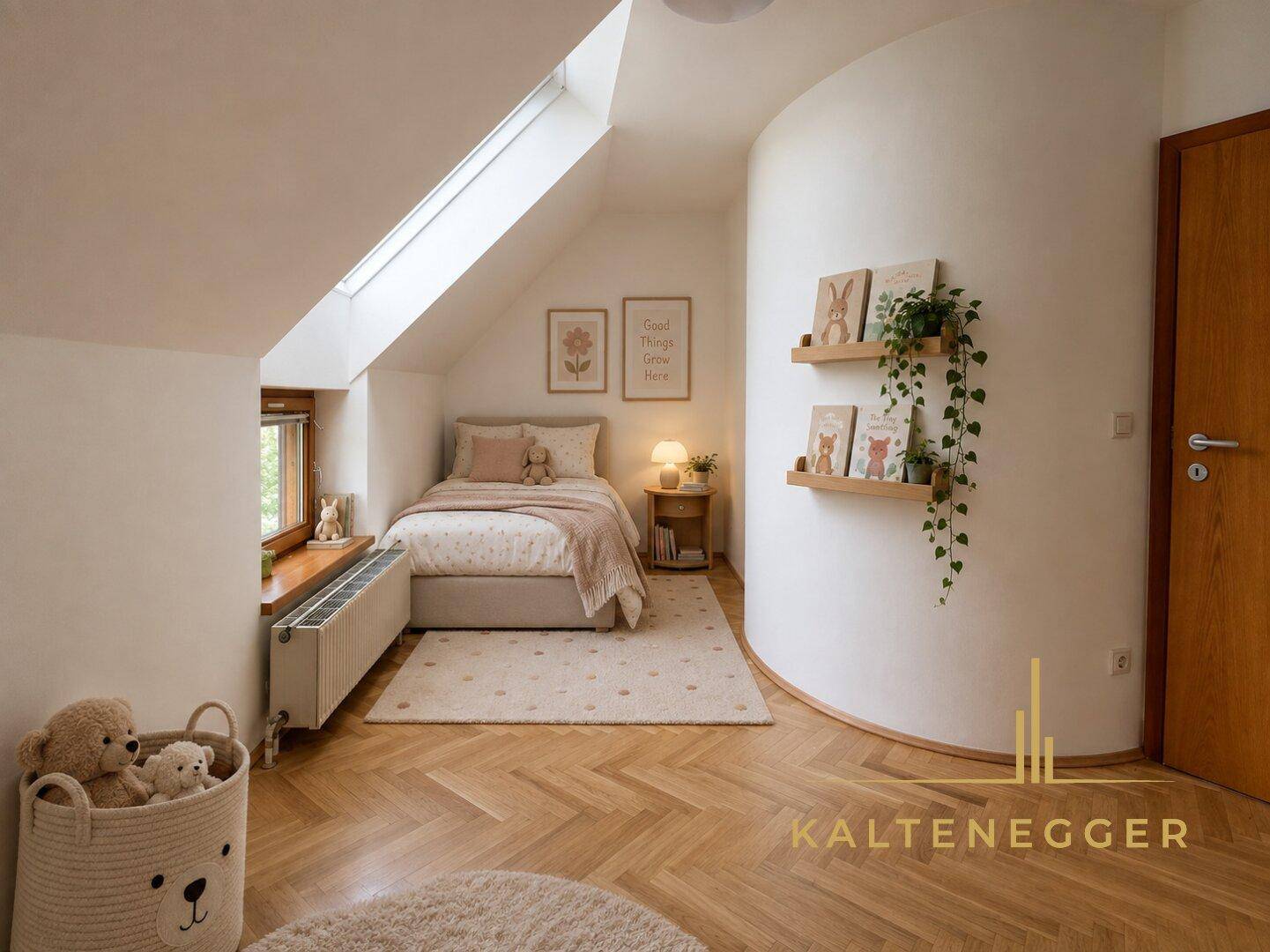 Kinderzimmer im Dachgeschoss mit Einzelbett, Dachfenster und Spielzeug.