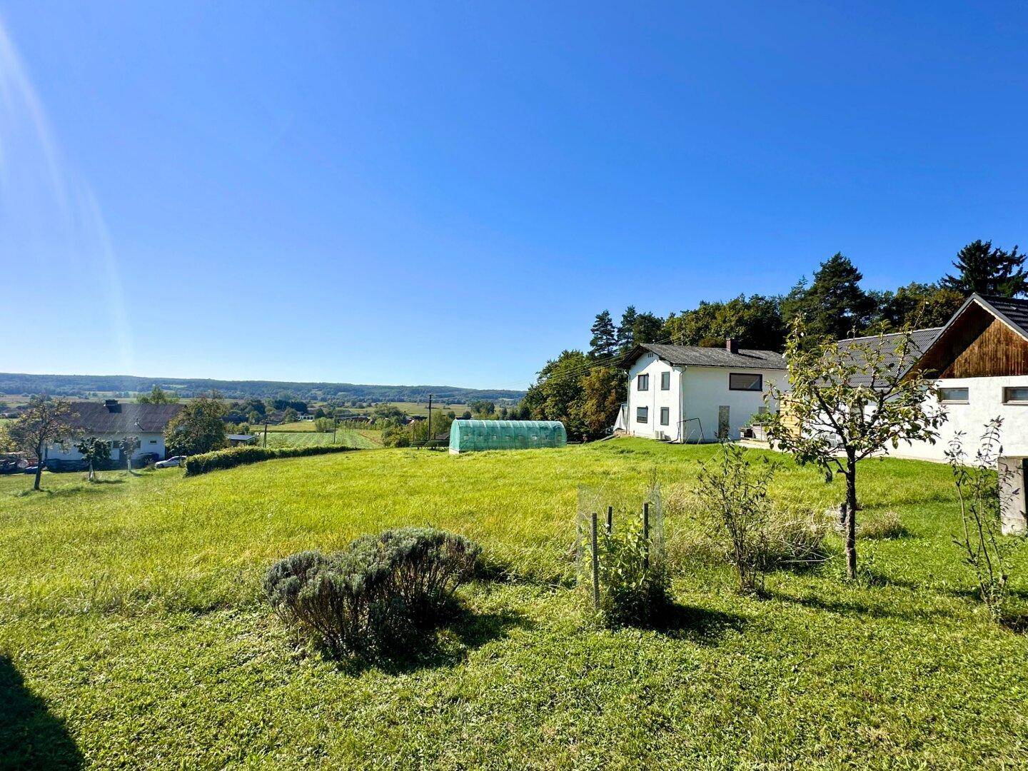 Garten + Aussicht