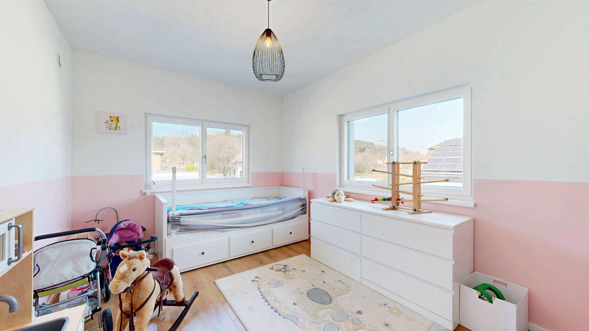 Phantastisches, neuwertiges Einfamilienhaus mit großem Garten | 4 Zimmer - 147 m² | Carport | PV-Anlage u.v.m. - Bilde 6