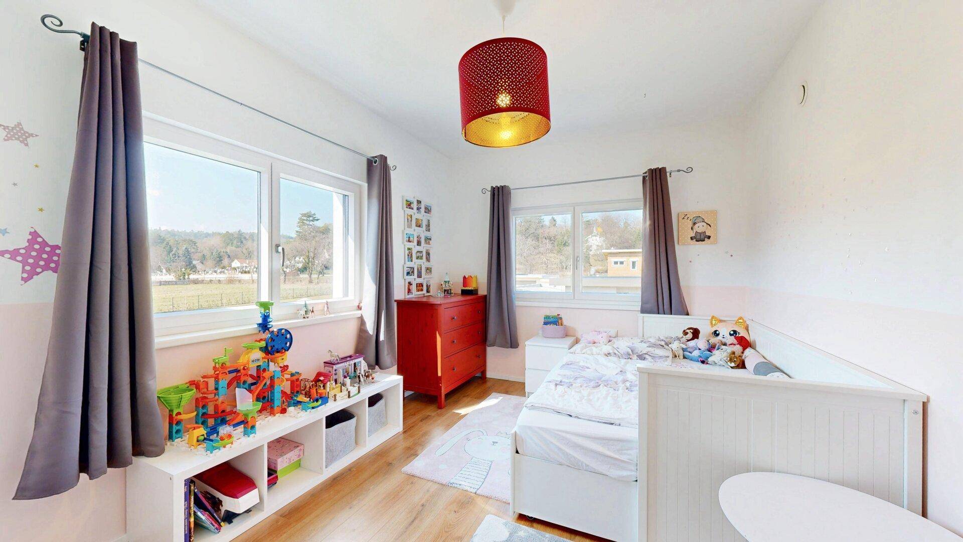 Phantastisches, neuwertiges Einfamilienhaus mit großem Garten | 4 Zimmer - 147 m² | Carport | PV-Anlage u.v.m. - Flere