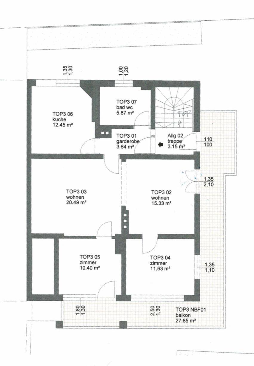 Grundriss einer Wohnung mit Küche, Wohnzimmer, Schlafzimmern, Bad, Gäste-WC und einem großen Balkon.