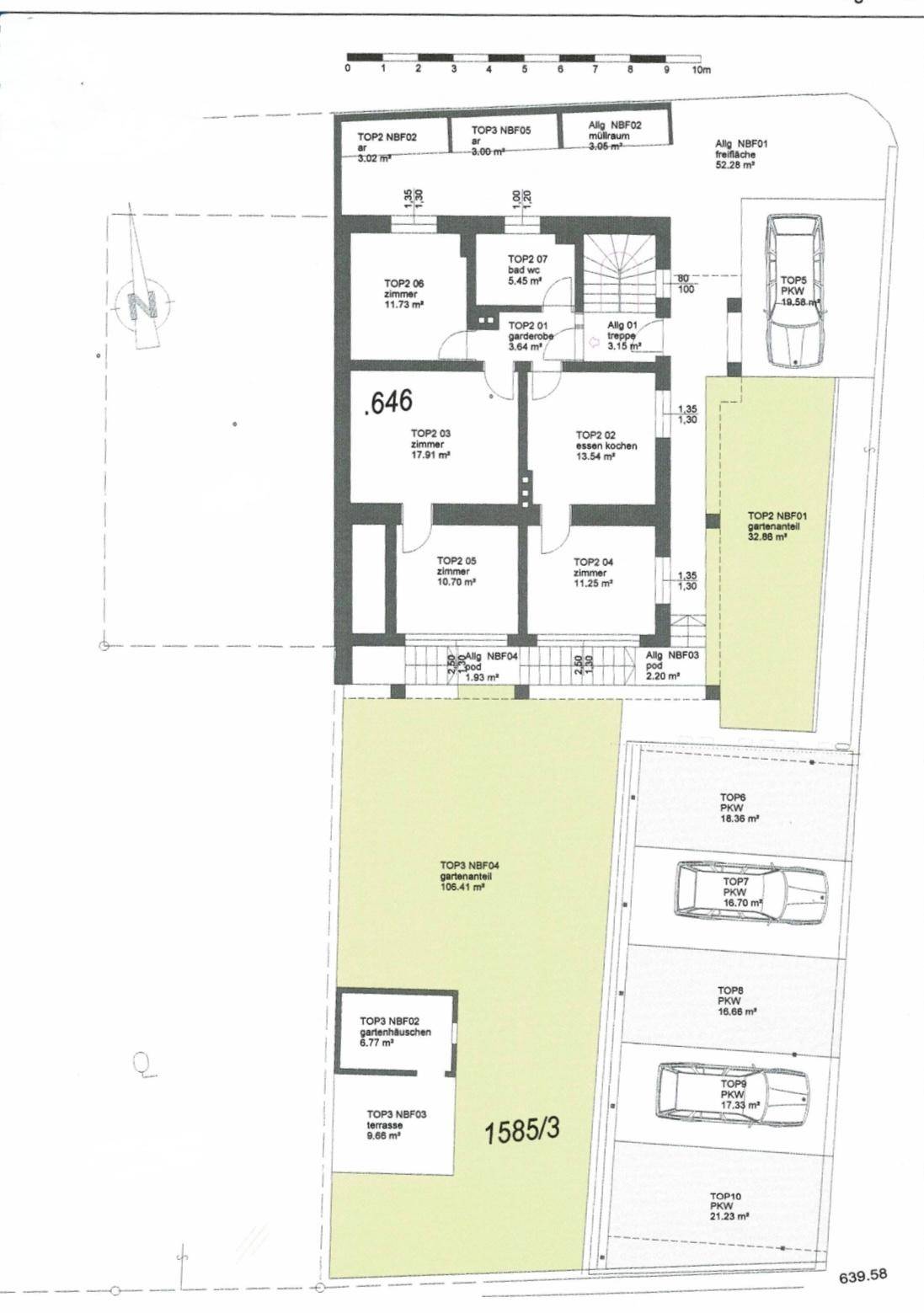 Detaillierter Grundriss mit mehreren Zimmern, Gartenbereich und Außenstellplätzen für Fahrzeuge.