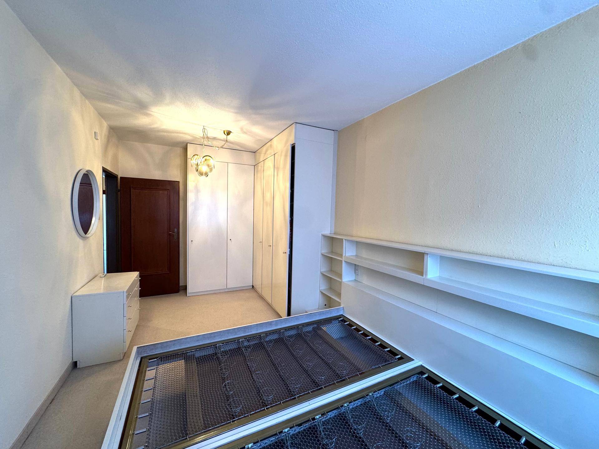 Schlafzimmer 1