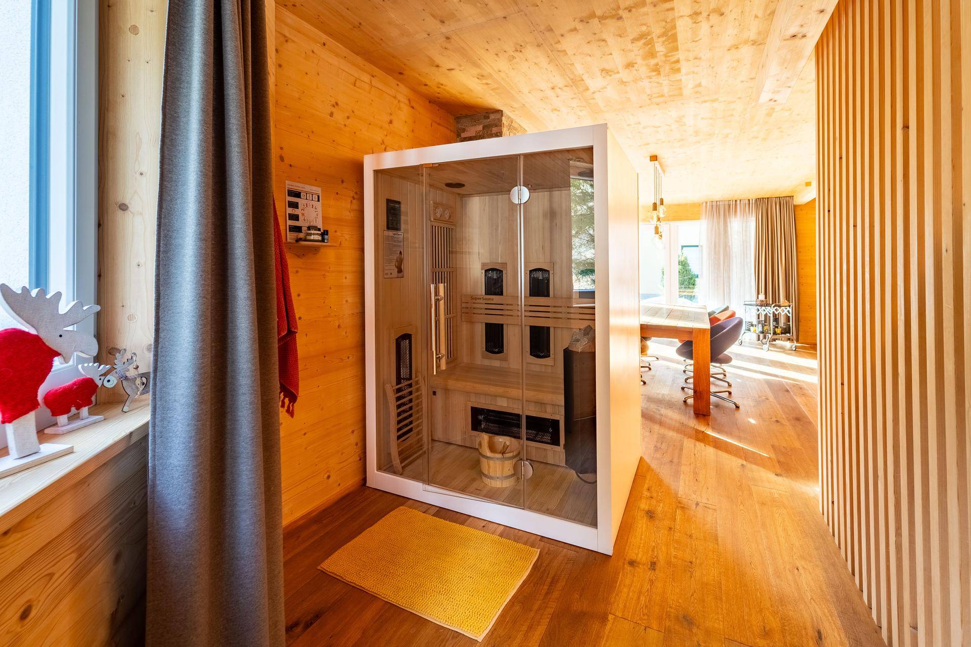 Finnische Sauna und Infrarotkabine