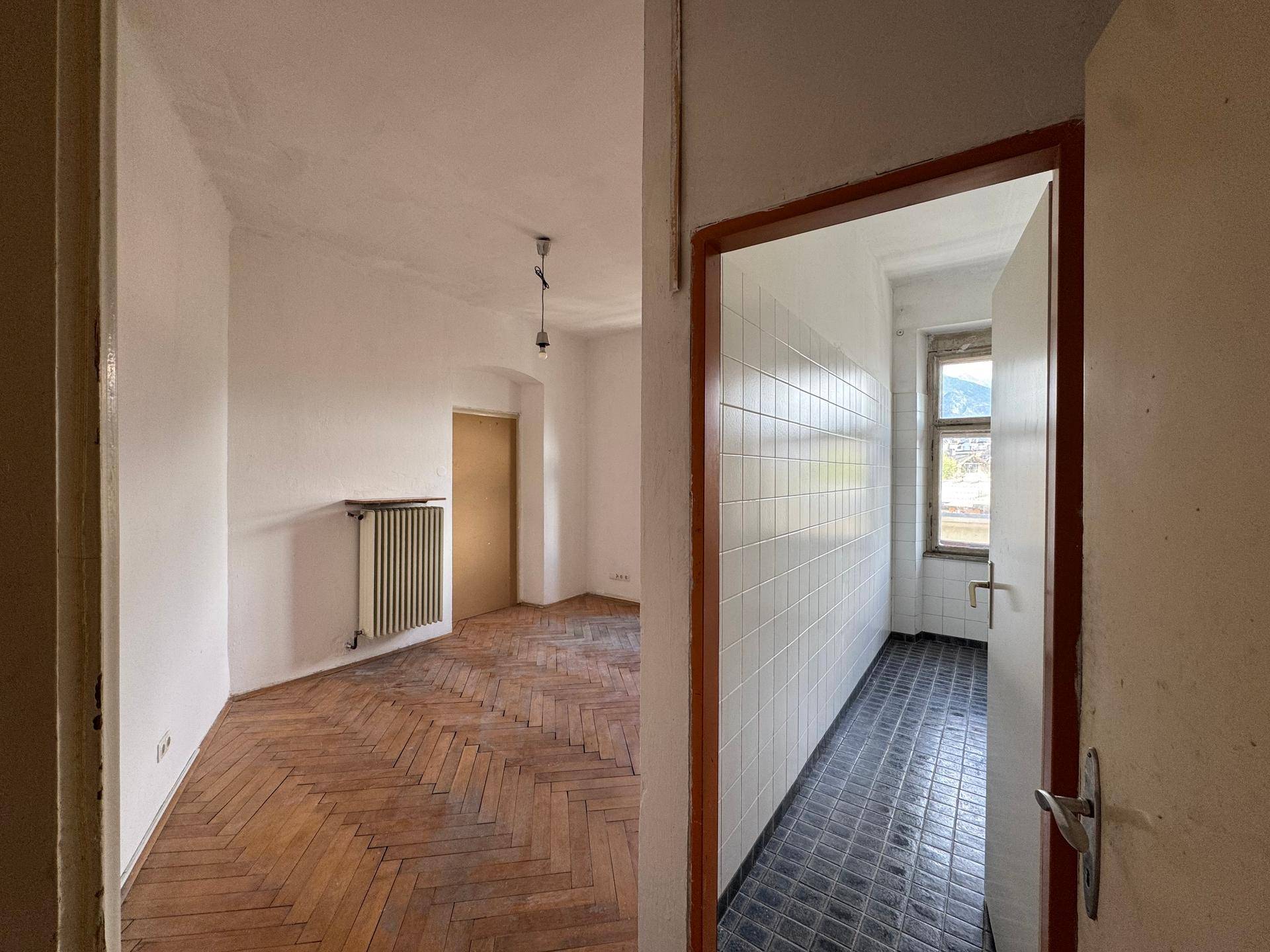 Schlafzimmer 2 / Badezimmer