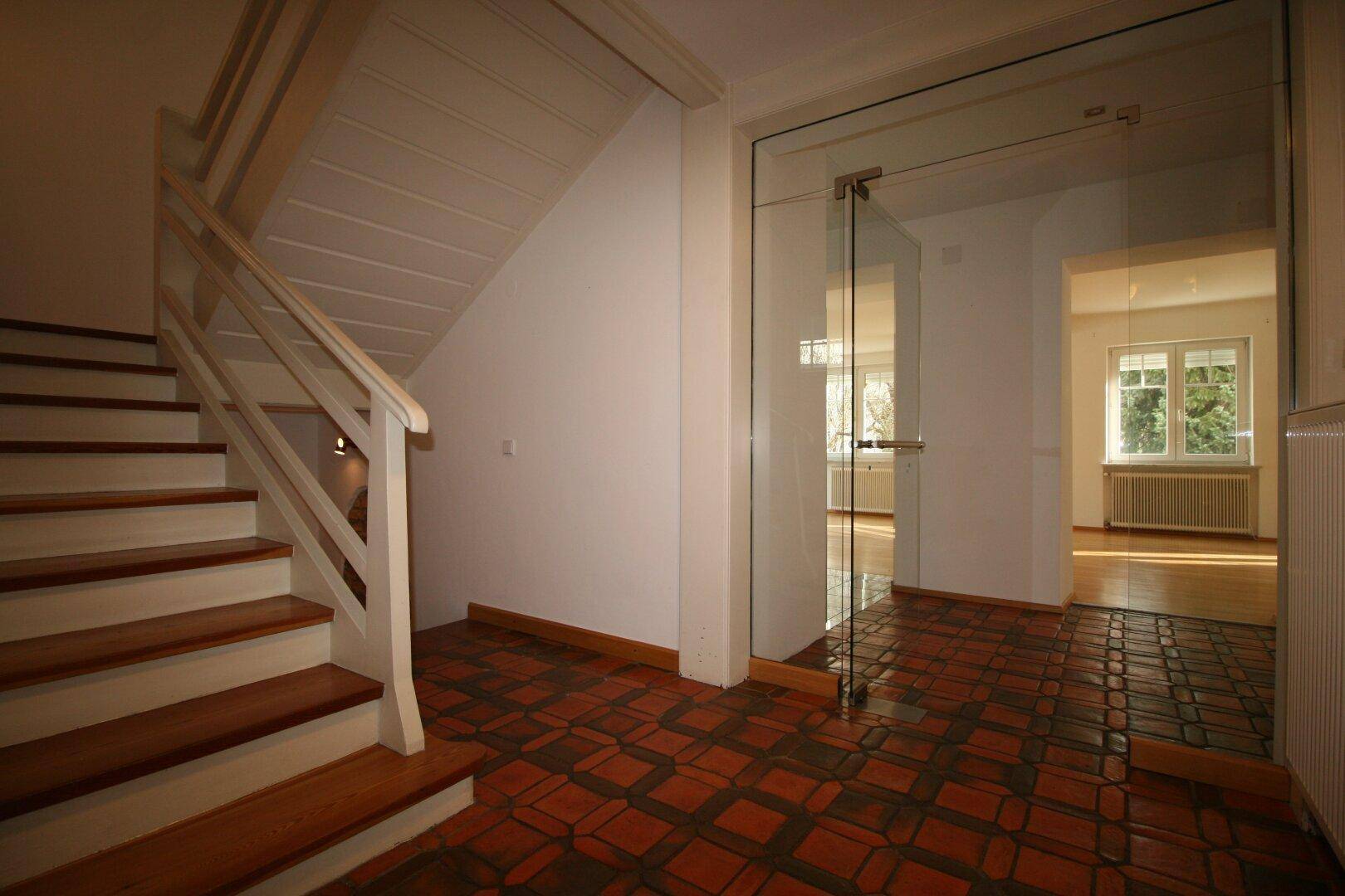 Kärnten / Villach: Einzigartige Villa mit Pool in zentraler Lage - Ansicht 5