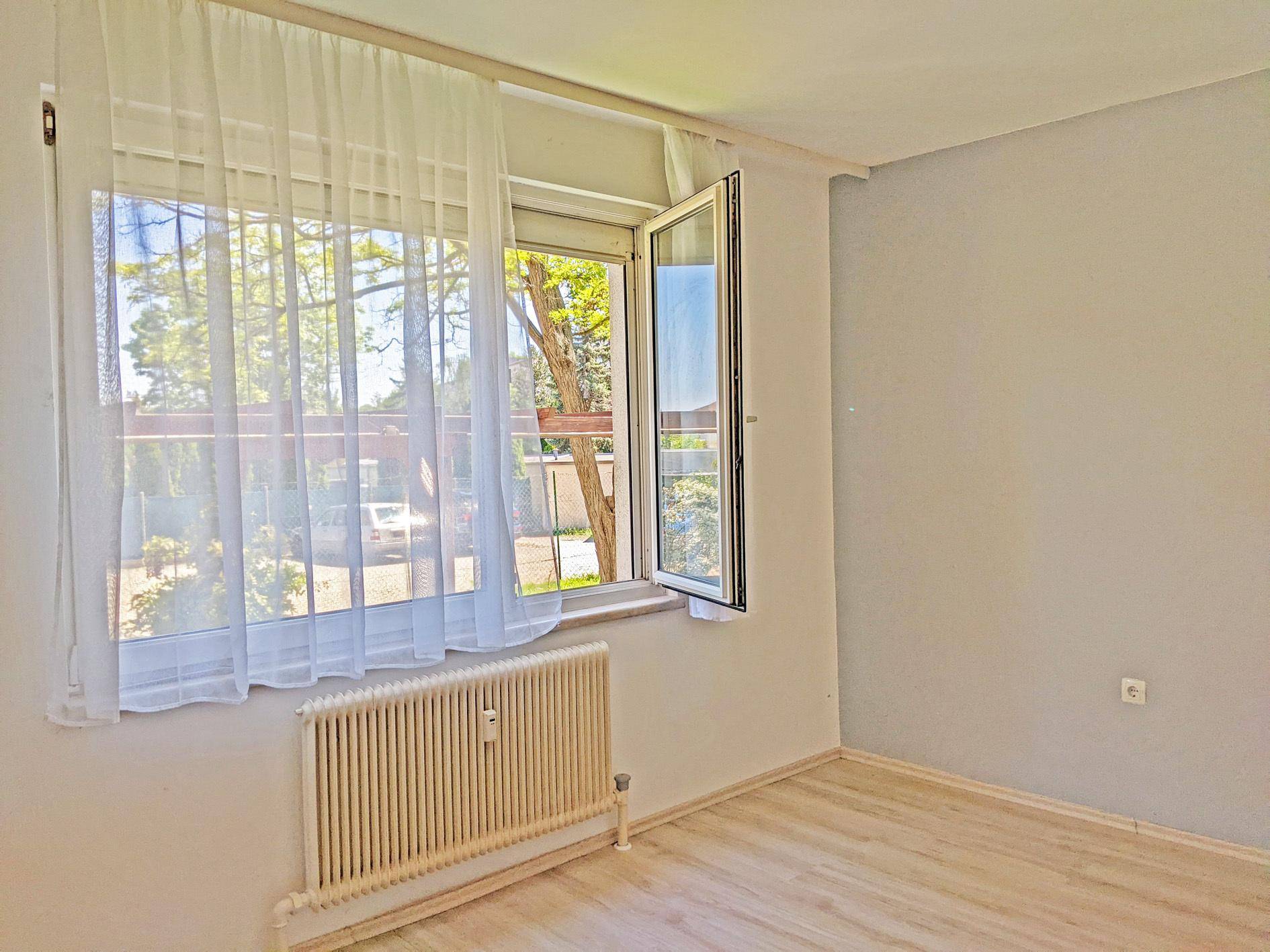 04_Zimmer_110102074