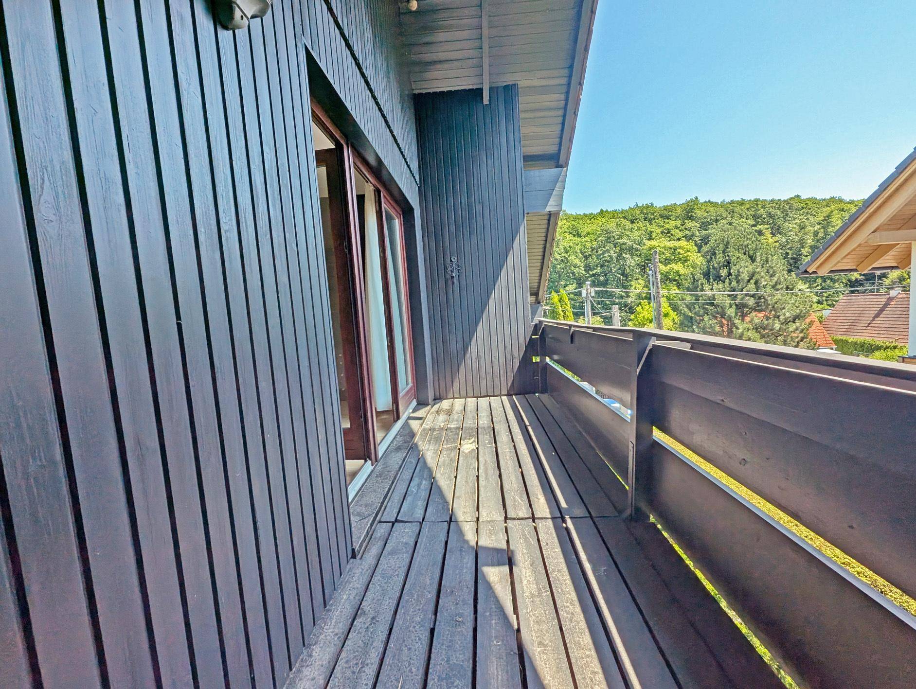 10_KAE_Balkon_105658222