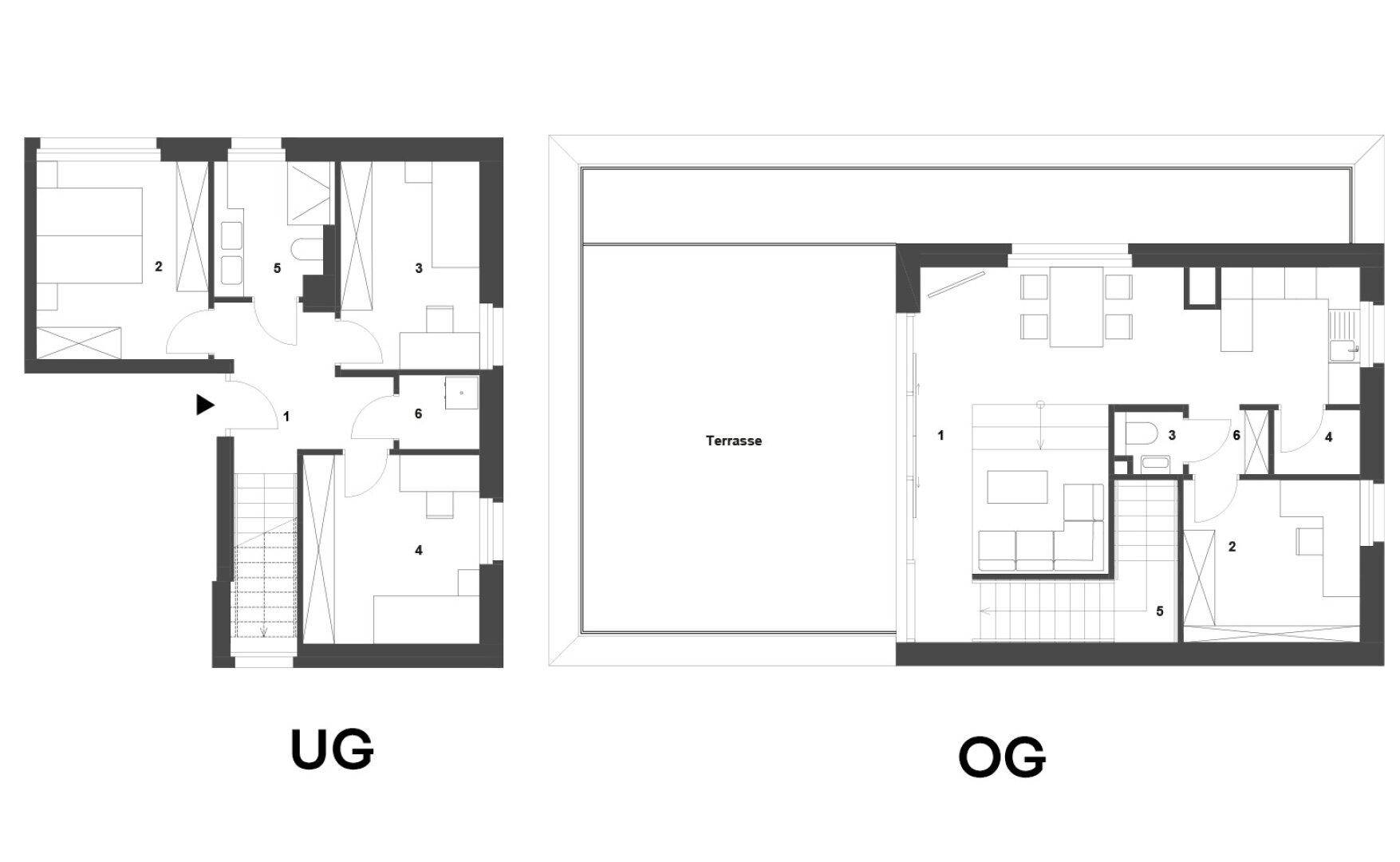Grundriss zeigt zwei Ebenen mit Terrasse, Schlafzimmern und offenem Wohnbereich.