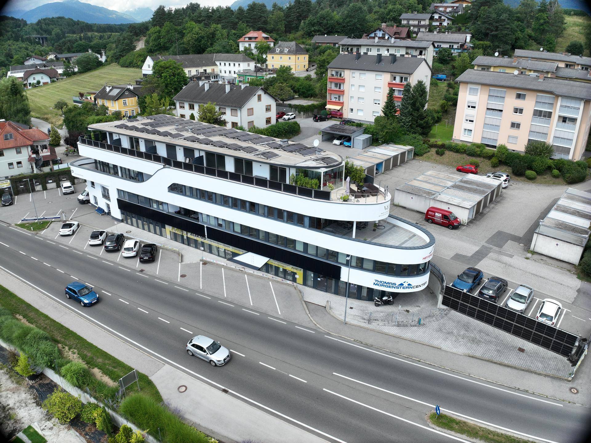 Exklusive, modern renovierte Wohnung mit großer Terrasse in Seeboden - Mehr