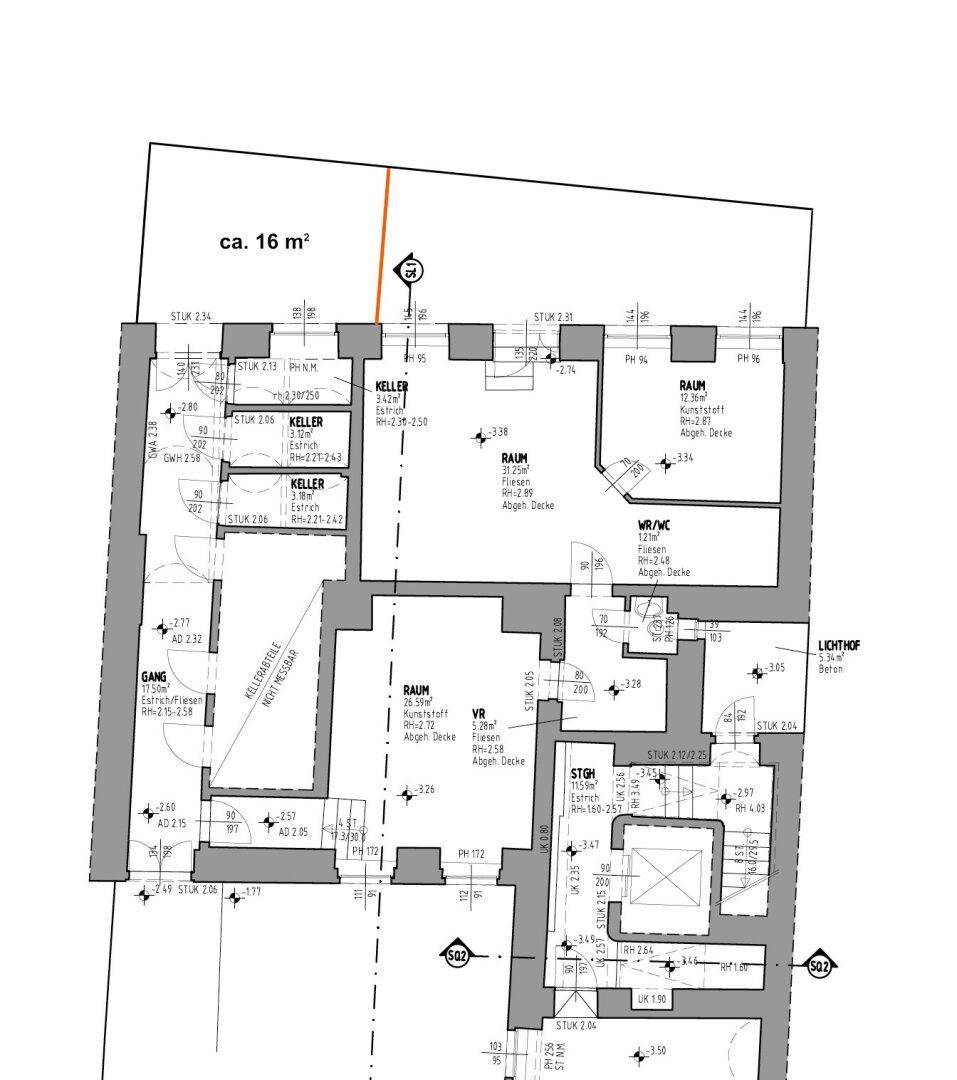 Detaillierter Grundriss eines Gebäudeteils mit verschiedenen Räumen und einem Lichthof.