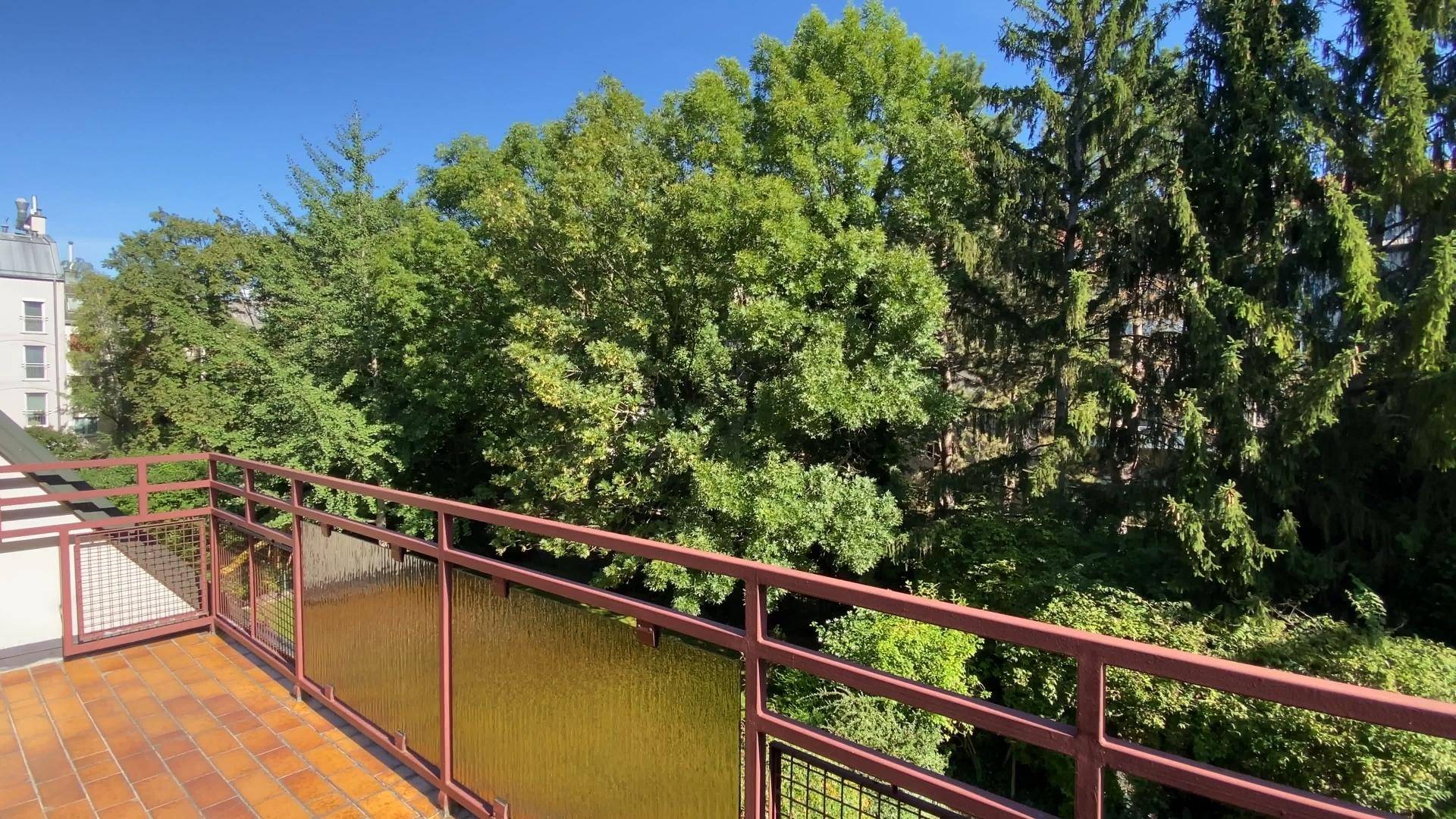 Innenhofterrasse Blick ins Grüne