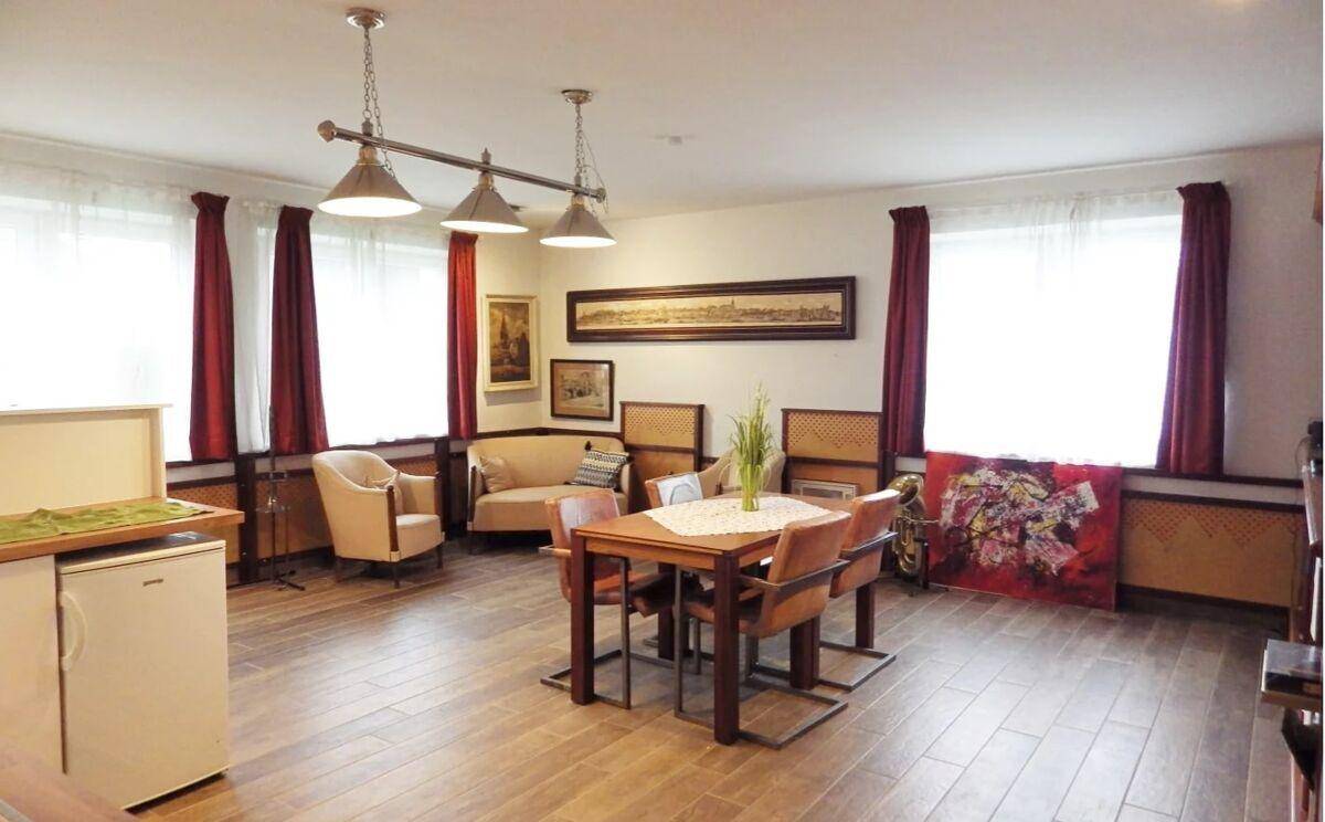 Top 1 - Wohnzimmer02