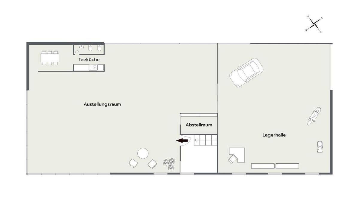 Grundrissplan zeigt Ausstellungsraum, Teeküche, Abstellraum und Lagerhalle.