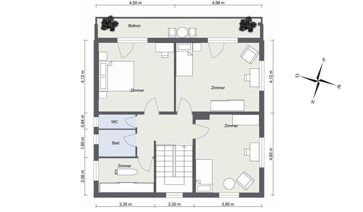 Grundriss des Obergeschosses mit drei Zimmern, Bad, WC und einem Balkon.