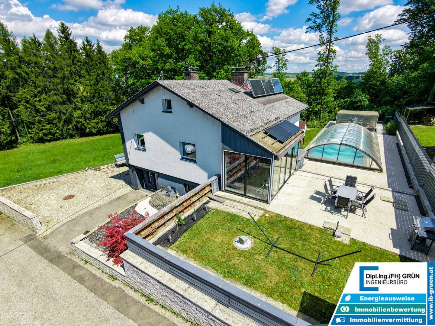 Wohnen in Ruhelage am Waldrand – modernisiertes Haus mit Pool &amp; Grünblick - Widok 3