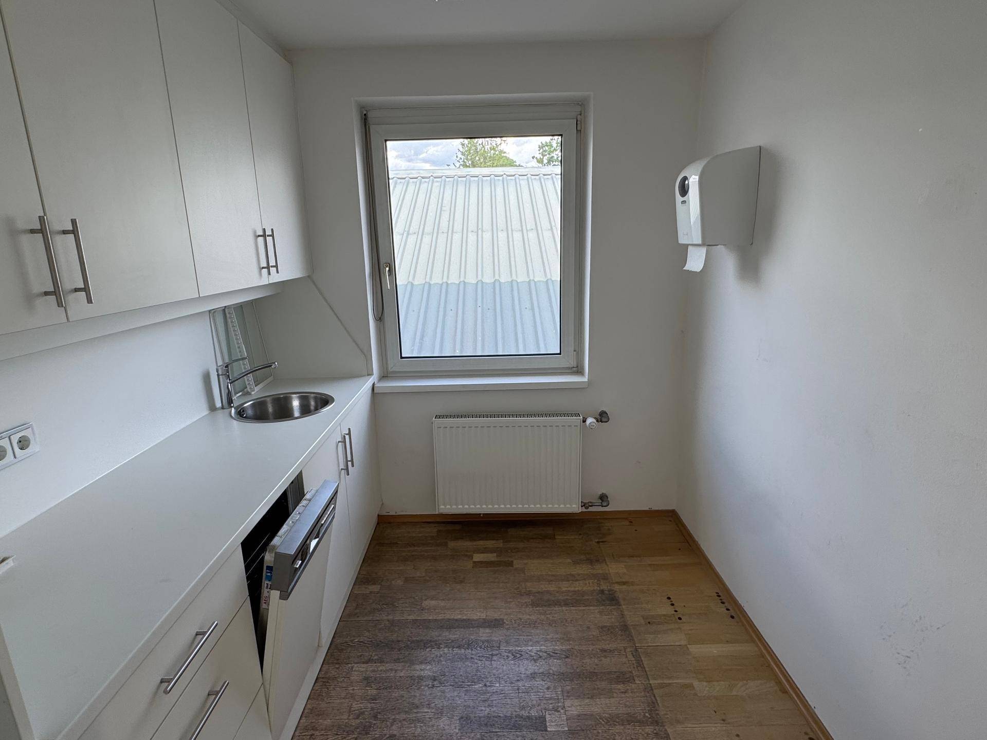 Großzügige Bürofläche mit 9 Einzelbüros, Klimaanlage und Parkplätzen in Graz 8051 – další