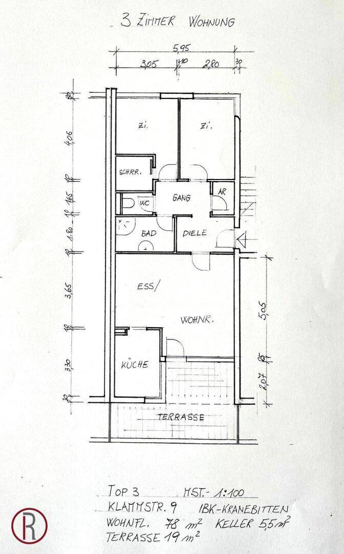 Handgezeichneter Grundriss einer 3-Zimmer-Wohnung mit Terrasse und Abstellraum.
