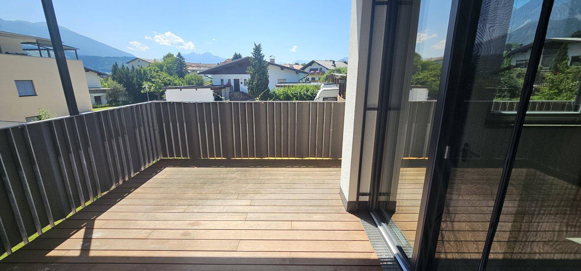 Terrasse Richtung Süd-Westen
