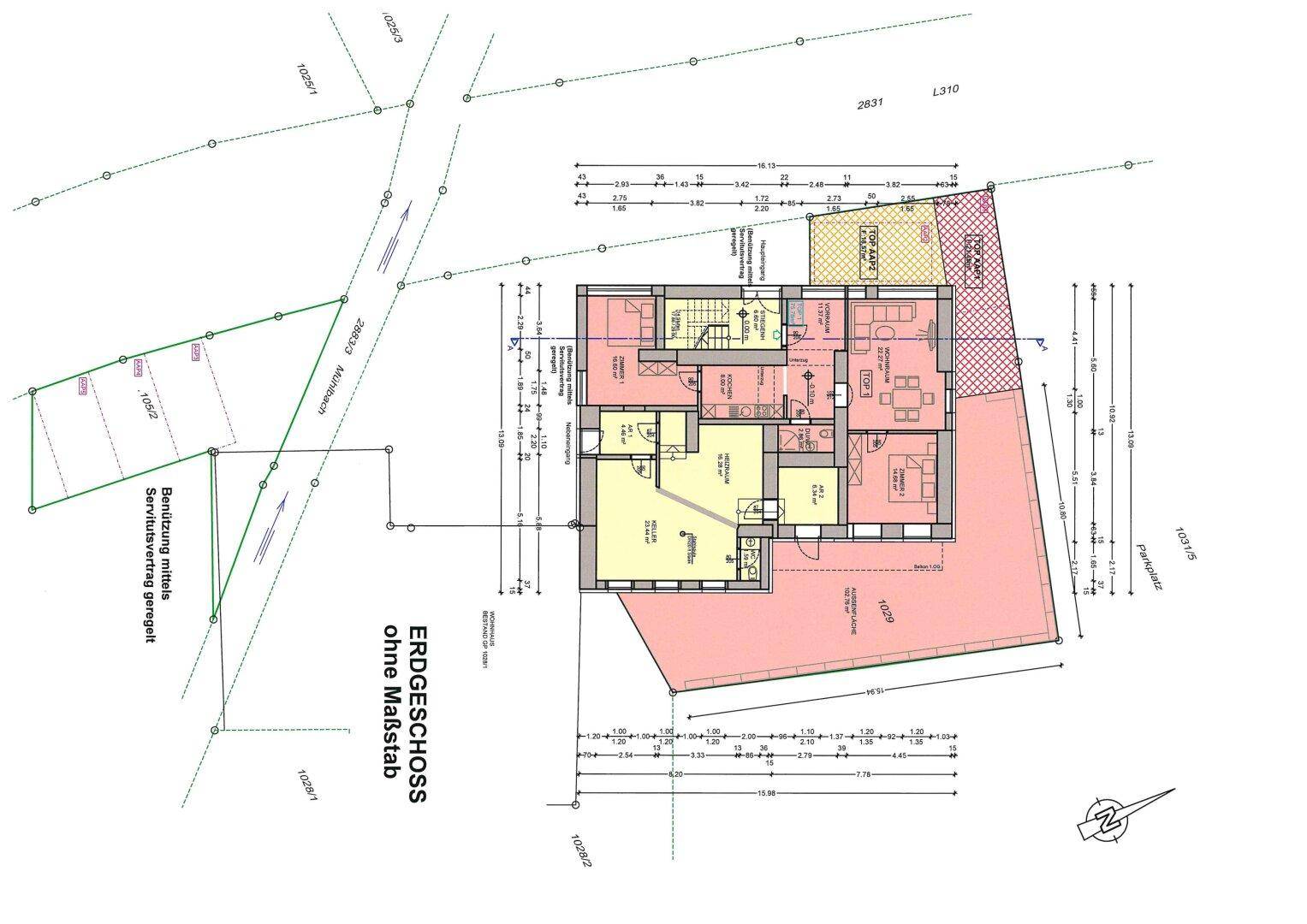 Grundriss des Erdgeschosses mit Wohnungen, Terrassen und Gartenbereichen, inklusive Raumaufteilung und Sanitäranlagen.