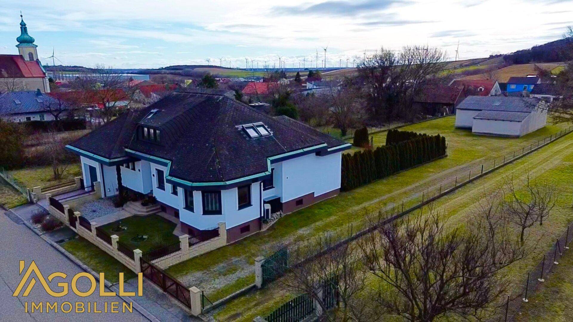 Liebevoll saniertes Einfamilienhaus mit 1.688 m² Grundstück &amp; großer Halle – ein echtes Unikat! - Ansicht 3