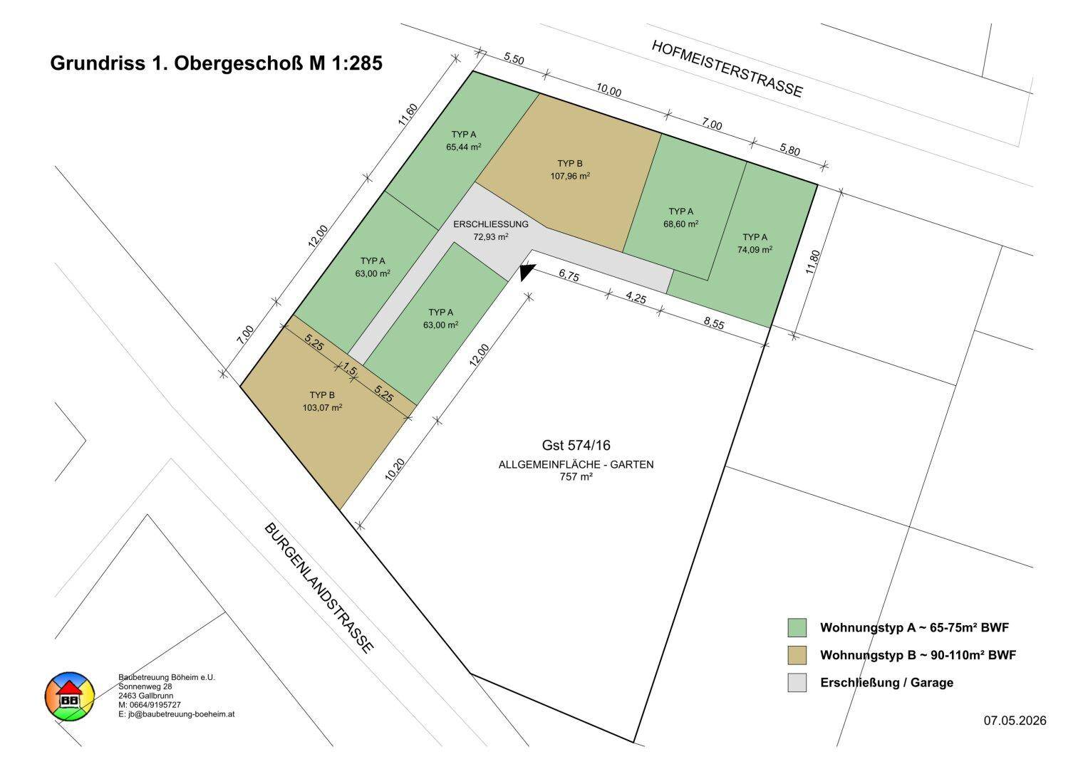 Grundriss des ersten Obergeschosses mit verschiedenen Wohnungstypen und einem großen Gartenbereich.