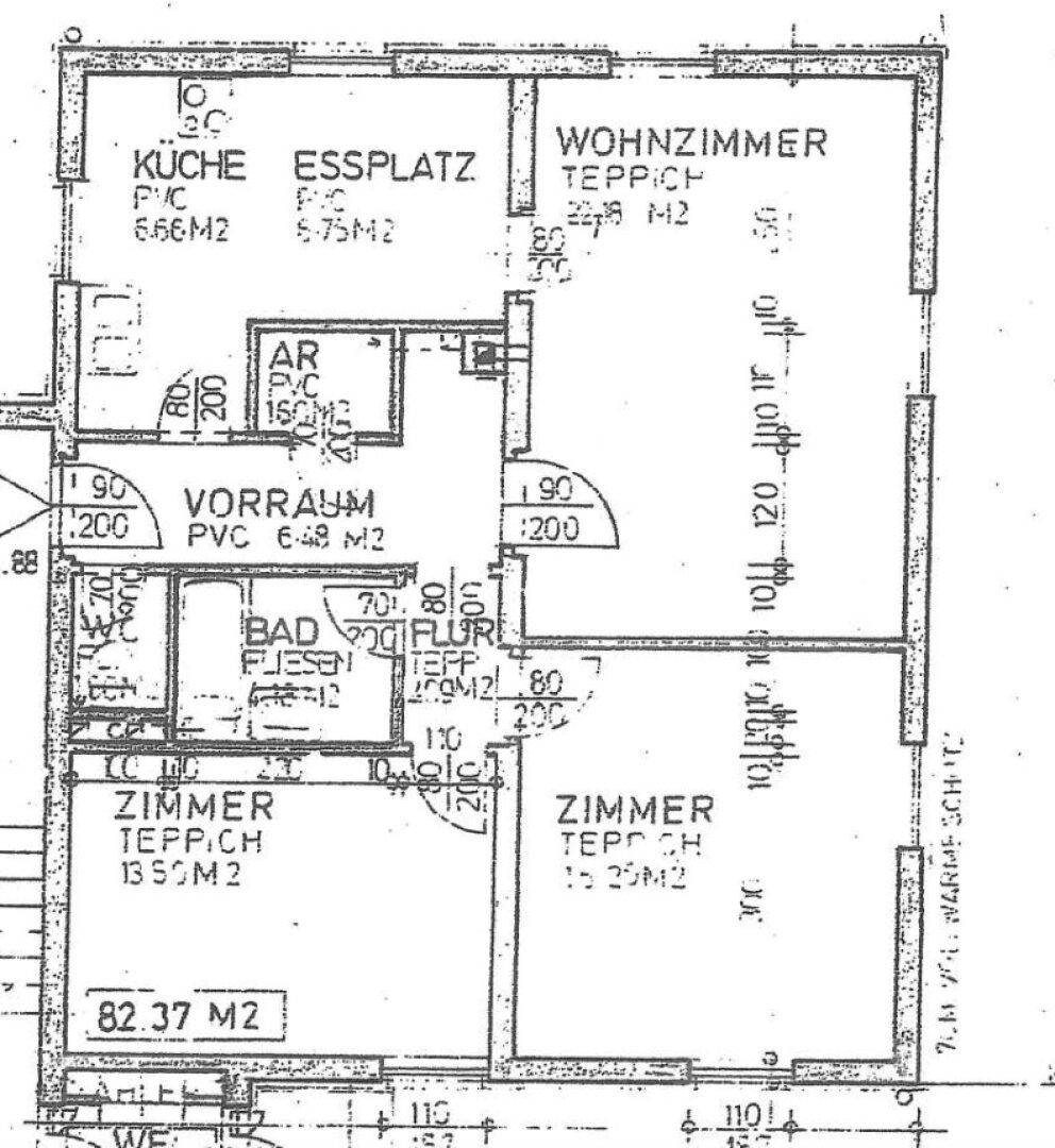 Grundriss einer Wohnung mit Küche, Essplatz, Wohnzimmer, zwei Zimmern und Balkon.