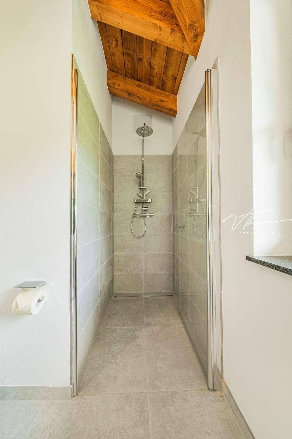 Dusche kleines Bad