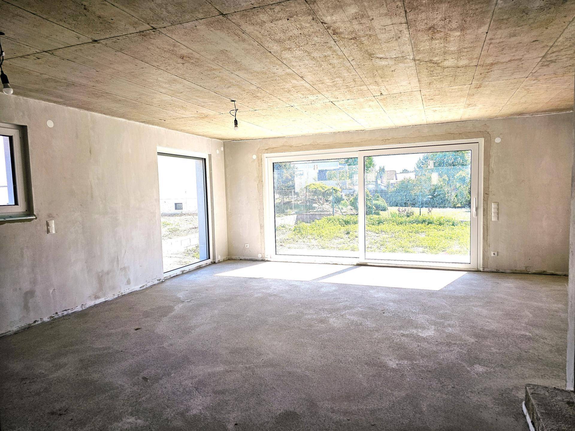 geräimiges Wohnzimmer
