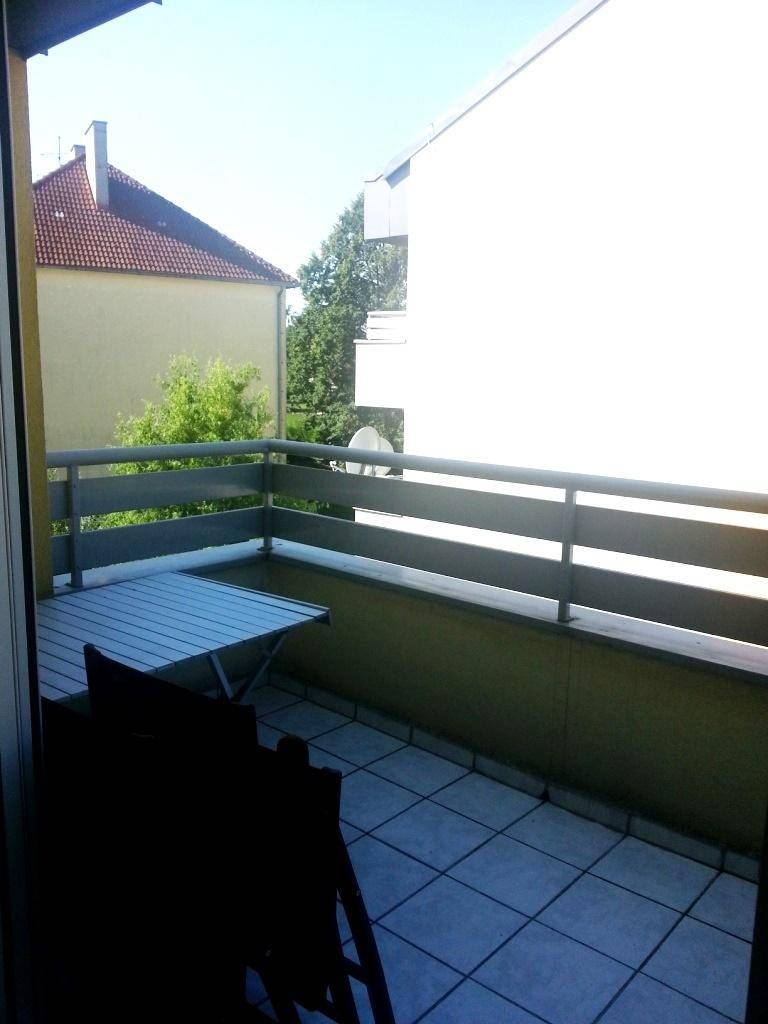 Balkon vor Wohnzimmer