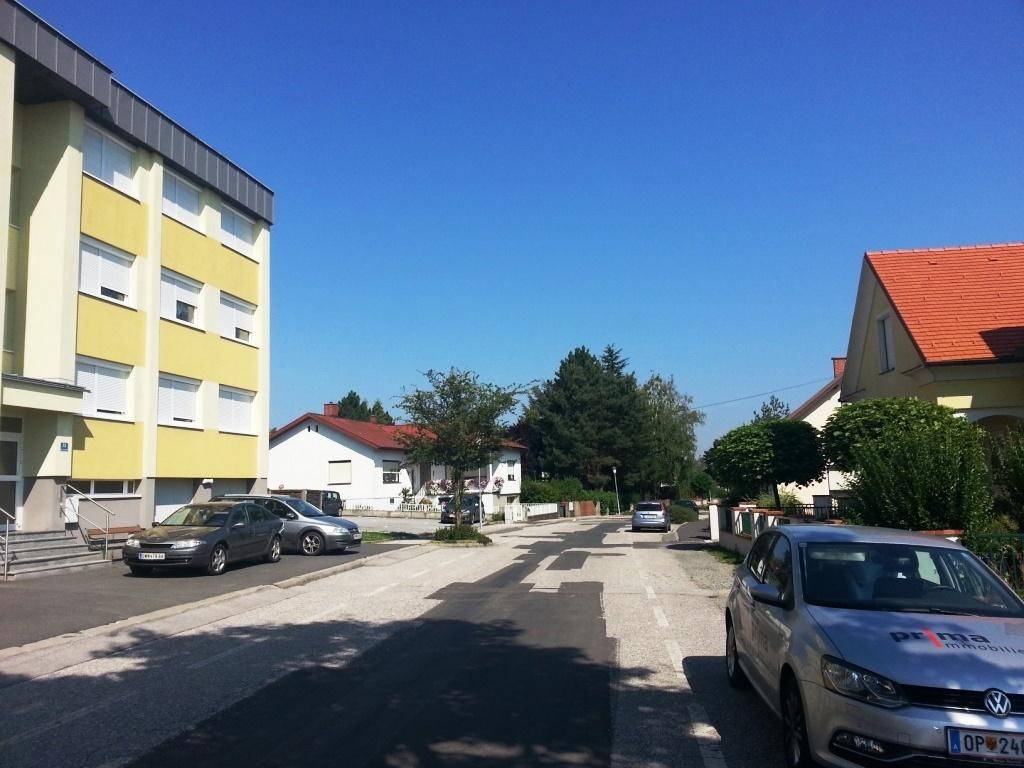 grüne, sehr ruhige Umgebung