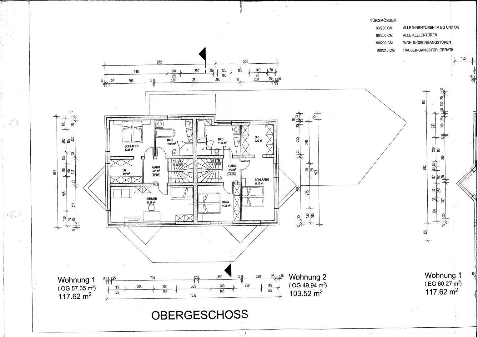 Grundriss des Obergeschosses mit Schlafzimmern und Bädern für zwei Wohneinheiten.