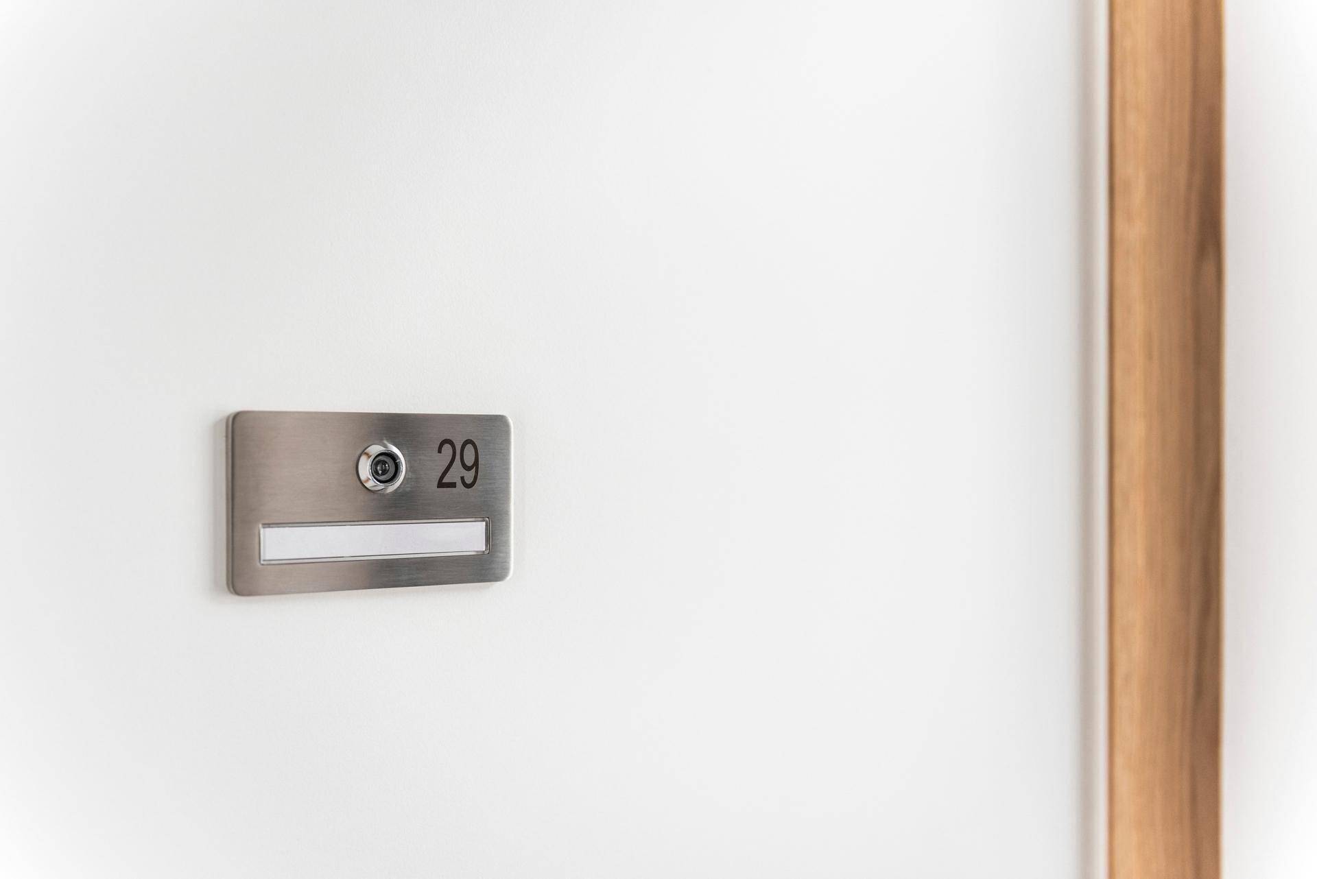 detail wohnungseingangstu¨r