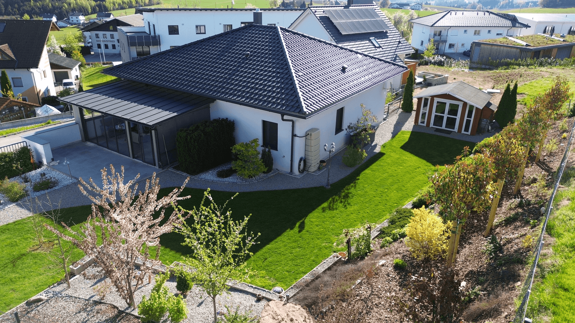 Neuwertiges EFH mit toll angelegtem Garten &amp; Doppelgarage – energieeffizient in Schardenberg (AT) - Ansicht 5