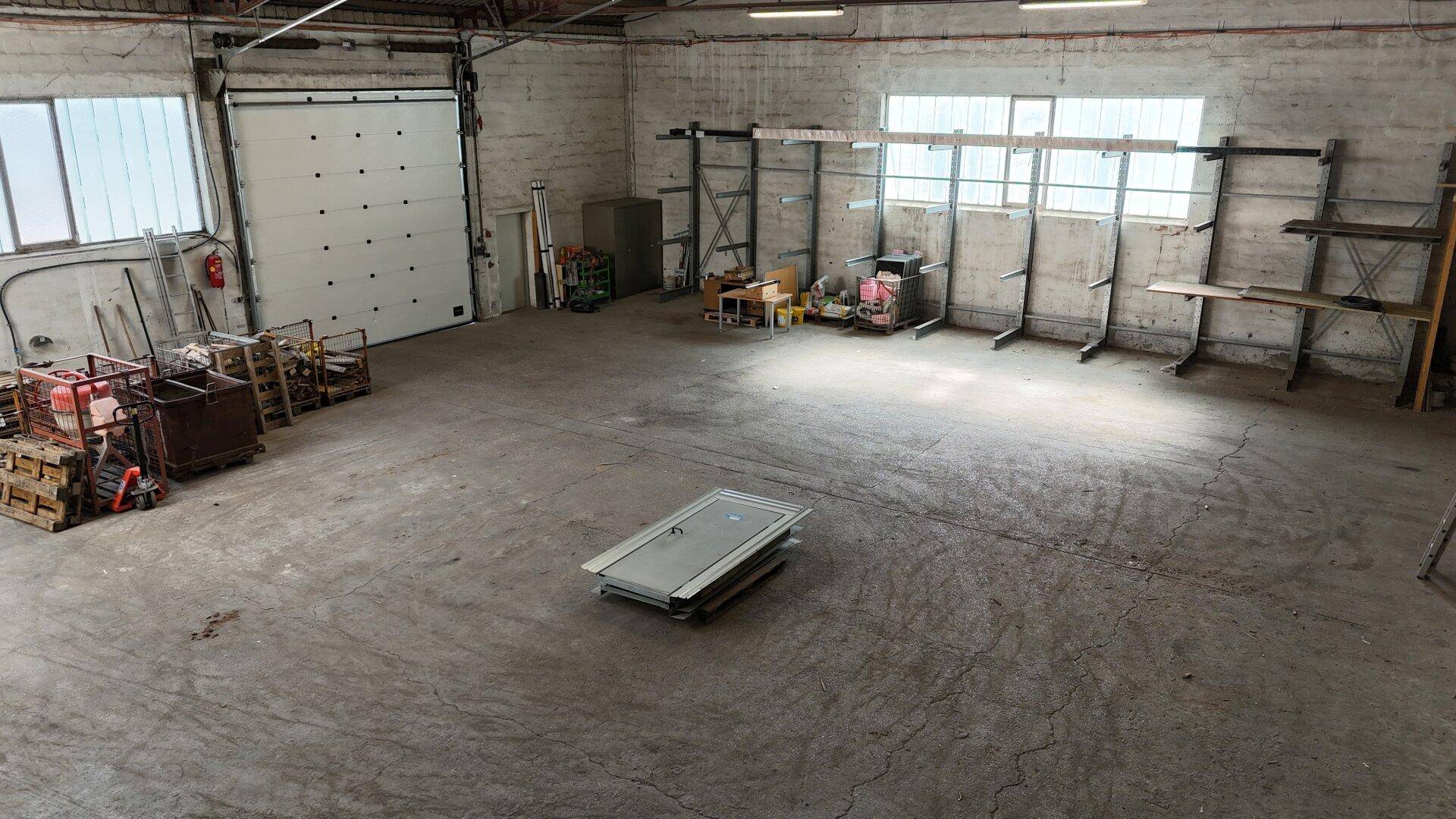 Geräumige Lagerhalle (350m²) mit zwei hohen Einfahrten – vielseitig nutzbar! - Ansicht 2