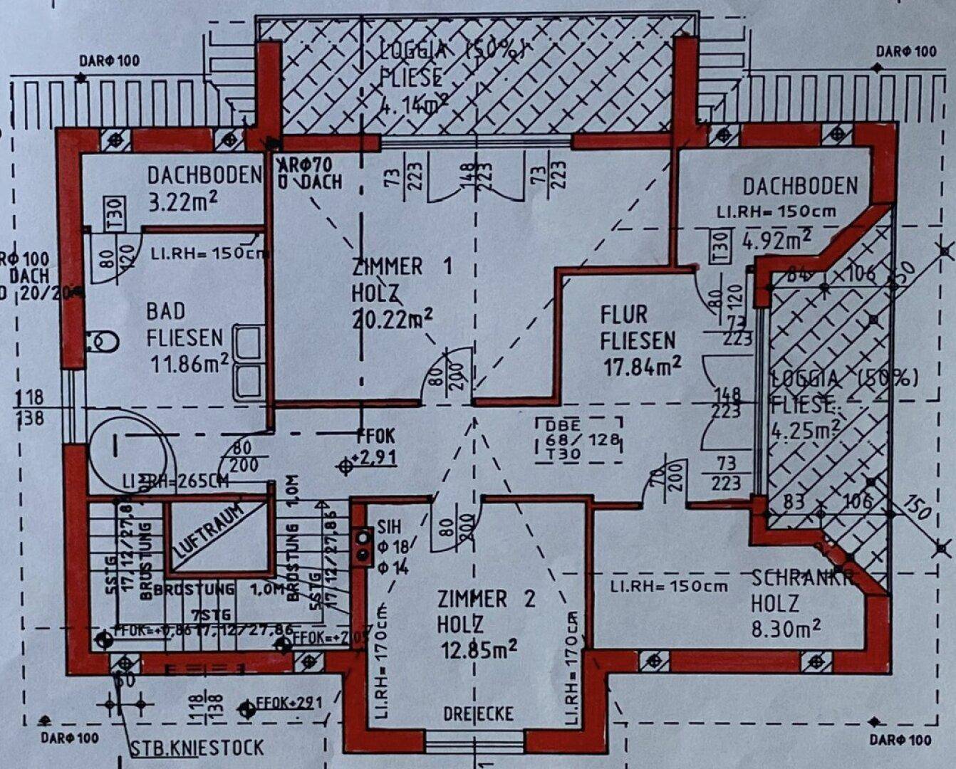 Grundriss des Obergeschosses mit Schlafzimmern, Bad und Loggia.