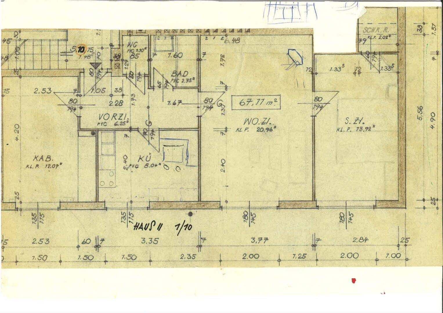 Handgezeichneter Grundrissplan mit Raumaufteilung und Flächenangaben.