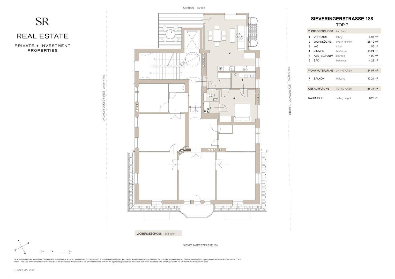 Grundriss des Obergeschosses mit drei Schlafzimmern, offenem Wohnbereich und Balkon.