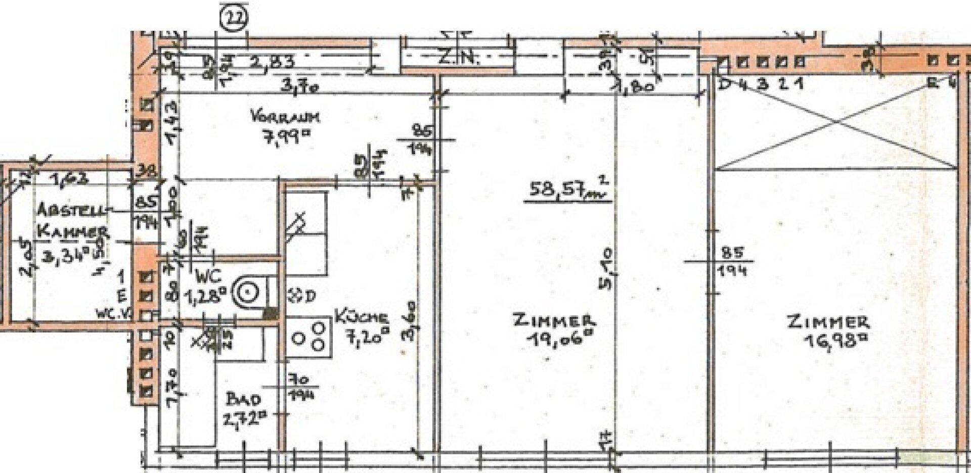 Detaillierter Grundriss einer Wohnung mit mehreren Zimmern, Küche und Bad.