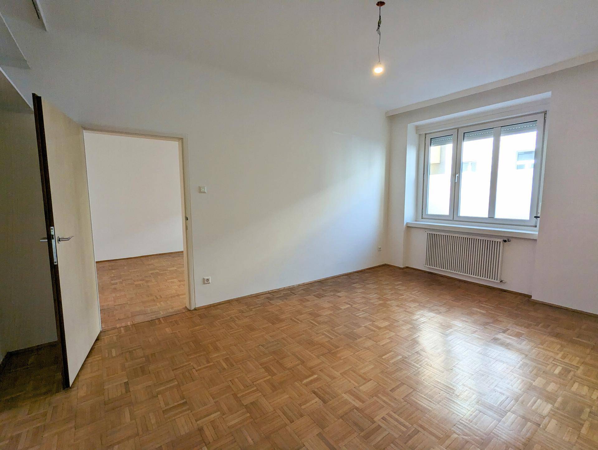 https://pictures.immobilienscout24.de/prod.www.immobilienscout24.at/pictureserver/loadPicture?q=70&id=012.0015I00000gNHbM-7c18182324014cf0a6a377da6e9b10d7