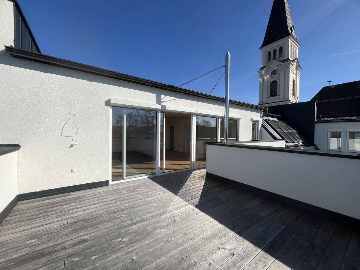 Helles Dachgeschossjuwel mit offener Raumgestaltung und traumhafter Terrasse - Ansicht 4