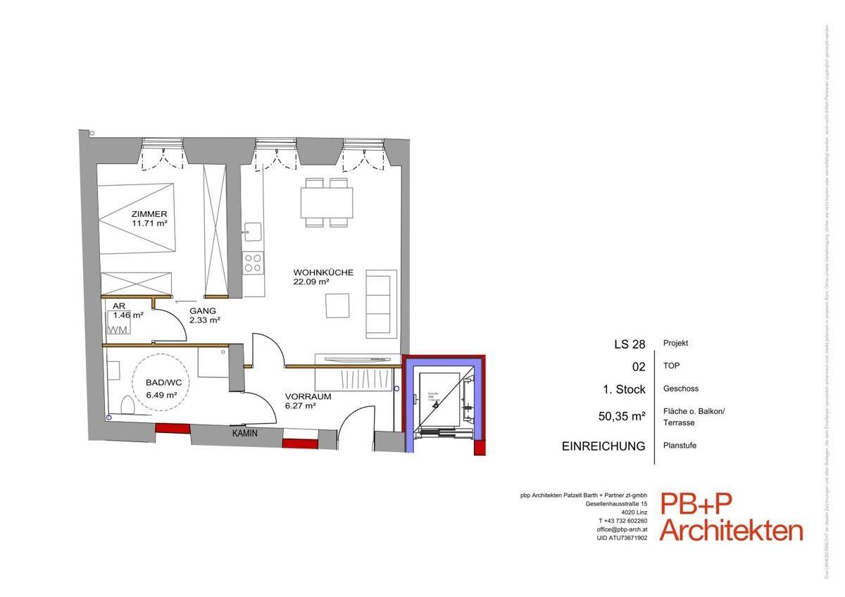 Grundriss einer Wohnung im ersten Stock mit Wohnküche, Schlafzimmer, Bad und Kamin.