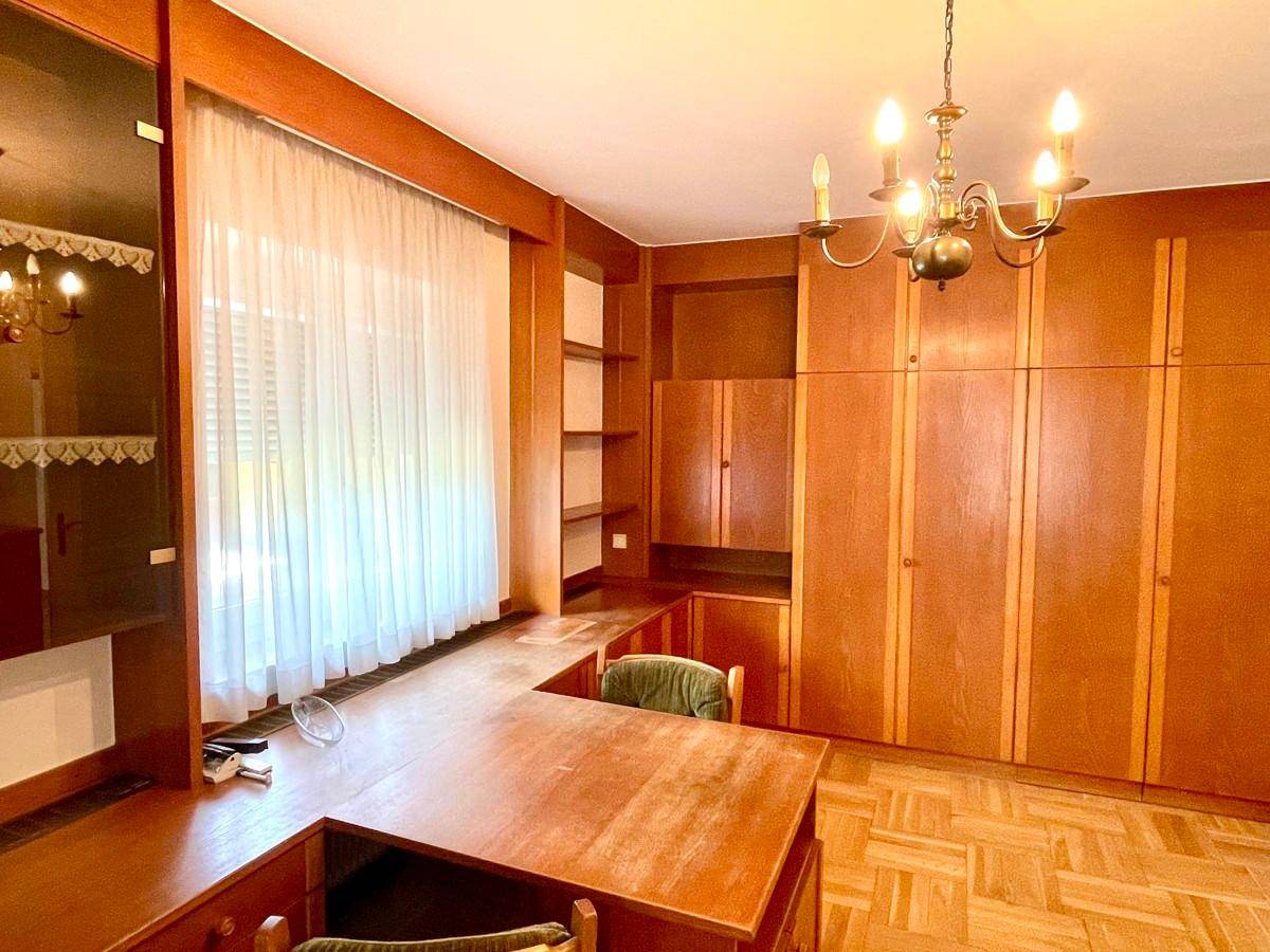 Büro/EG