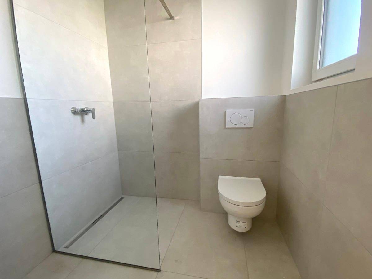 Dusche WC EG