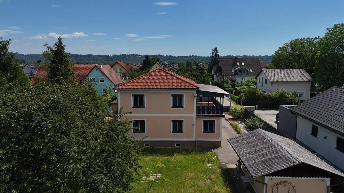 Viel Raum für Ideen: Großes Haus mit Grundstück, Bestand und Entwicklungspotenzial in Werndorf! - Ansicht 3