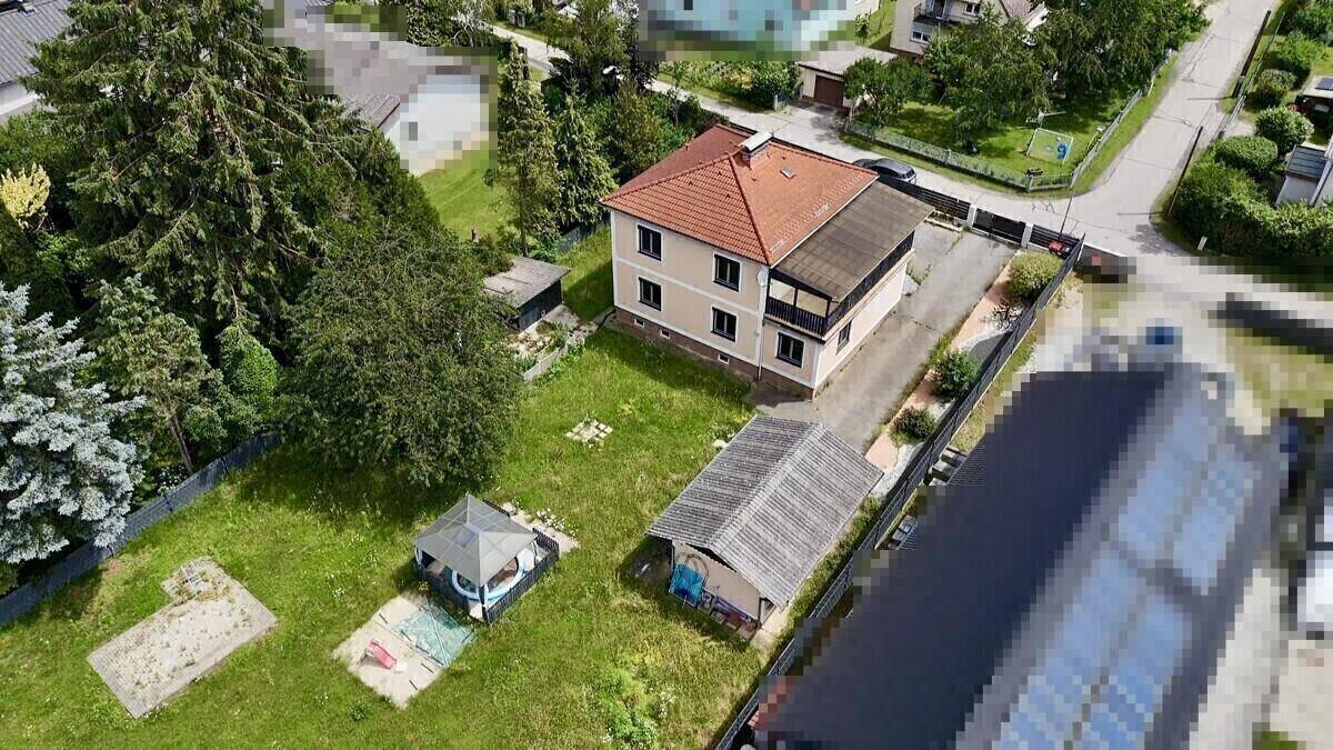 Viel Raum für Ideen: Großes Haus mit Grundstück, Bestand und Entwicklungspotenzial in Werndorf! - Ansicht 2