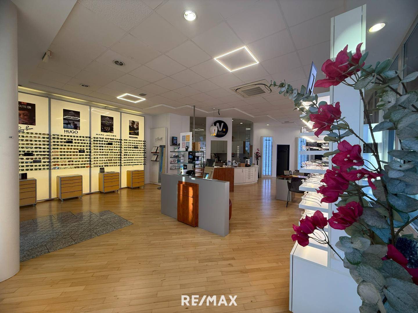 16 Optikgeschäft